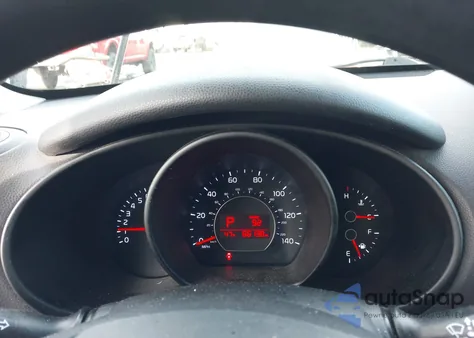 2015 Kia Soul z USA, uszkodzony, nr VIN KNDJN2A28F7215837